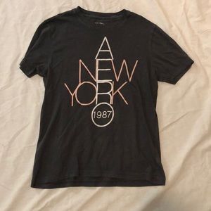 Super cute logo tee shirt